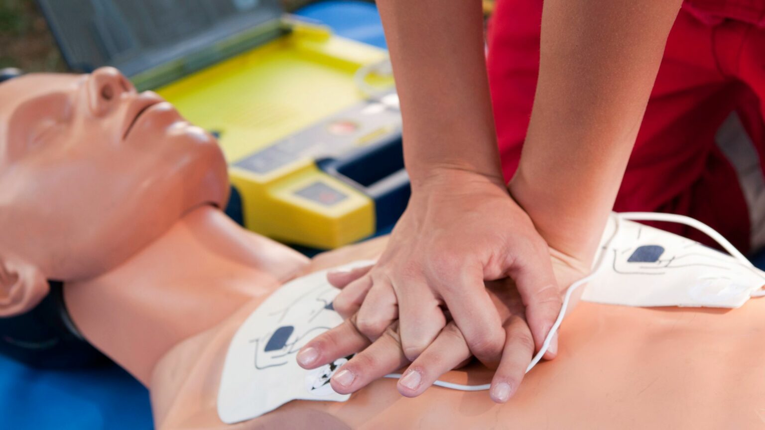 how-long-is-an-average-cpr-class-get-cpr-certified-roi-safety-services